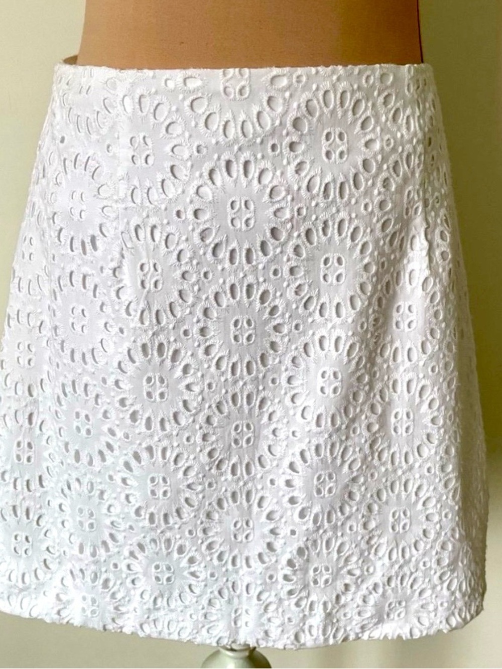 Lilly Pulitzer Izzy Eyelet Skirt Resort White Beach Paradise Size 8 Classic